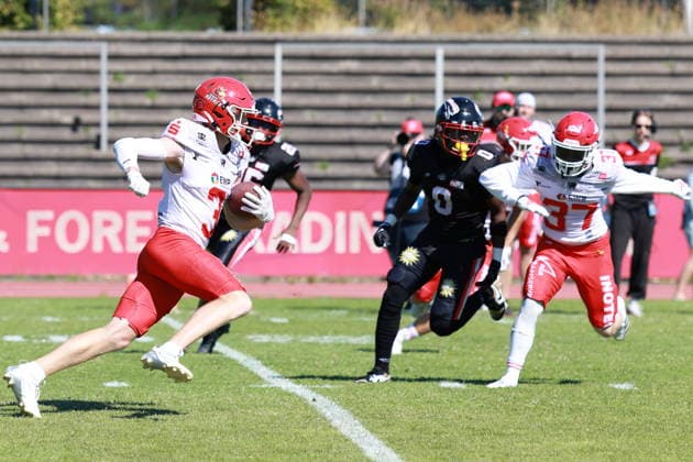 Maximilian McLeod (Potsdam Royals, 3) runs with the ball, Düsseldorf Panther vs Potsdam Royals, American Football, GFL, German Football League, Season 2026, Week 14, 08.08.2026, Photo: PFA Klaus Sack Düsseldorf Stadion VfL Benrath NRW Deutschland Copyright: xFootxBowl KlausxSackx