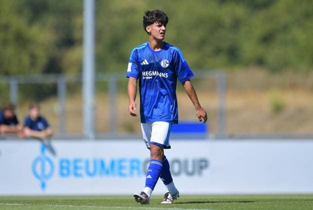 Schalke 04 U19 - MSV Duisburg U19 ** NUR FÜR REDAKTIONELLE ZWECKE ** EDITORIAL USE ONLY **<p>Fußball U19 DFB-Nachwuchsliga - Vorrunde Gruppe H 1.SPIELTAG: Schalke 04 U19 - MSV Duisburg U19 am 09.08.2026 im Parkstadion in Gelsenkirchen Arian Güzel ( Schalke 04 U19 ) Deutschland Nordrhein-Westfalen Gelsenkirchen Copyright: ThorstenxTillmann *** Schalke 04 U19 vs. MSV Duisburg U19 ** FOR EDITORIAL PURPOSES ONLY ** EDITORIAL USE ONLY ** p Soccer U19 DFB Youth League Preliminary Round Group H Matchday 1 Schalke 04 U19 vs. MSV Duisburg U19 on August 9, 2026, at the Parkstadion in Gelsenkirchen Arian Güzel Schalke 04 U19 Germany North Rhine-Westphalia Gelsenkirchen Copyright ThorstenxTillmann Copyright: ThorstenxTillmann doc872zvcvdfoy11dup1b6t ,EDITORIAL USE ONLY