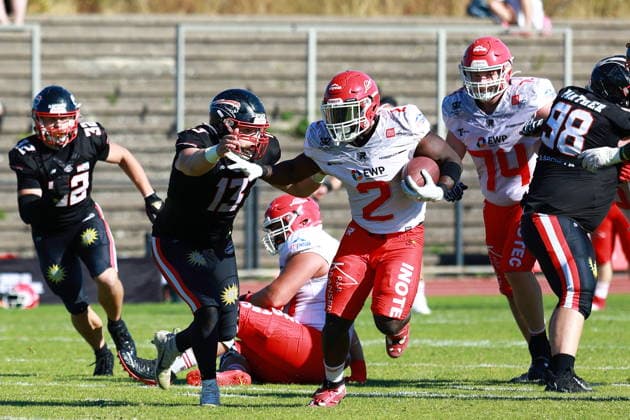 Chrisman Kyei (Potsdam Royals, 2) runs with the ball, Düsseldorf Panther vs Potsdam Royals, American Football, GFL, German Football League, Season 2026, Week 14, 08.08.2026, Photo: PFA Klaus Sack Düsseldorf Stadion VfL Benrath NRW Deutschland Copyright: xFootxBowl KlausxSackx
