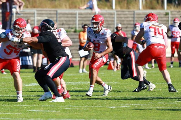 Hugh Harvey (Potsdam Royals, 8) runs with the ball, Düsseldorf Panther vs Potsdam Royals, American Football, GFL, German Football League, Season 2026, Week 14, 08.08.2026, Photo: PFA Klaus Sack Düsseldorf Stadion VfL Benrath NRW Deutschland Copyright: xFootxBowl KlausxSackx