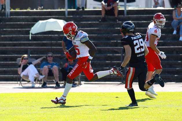 Keyshawn Smith (Potsdam Royals, 15) runs for a Touchdown, Düsseldorf Panther vs Potsdam Royals, American Football, GFL, German Football League, Season 2026, Week 14, 08.08.2026, Photo: PFA Klaus Sack Düsseldorf Stadion VfL Benrath NRW Deutschland Copyright: xFootxBowl KlausxSackx