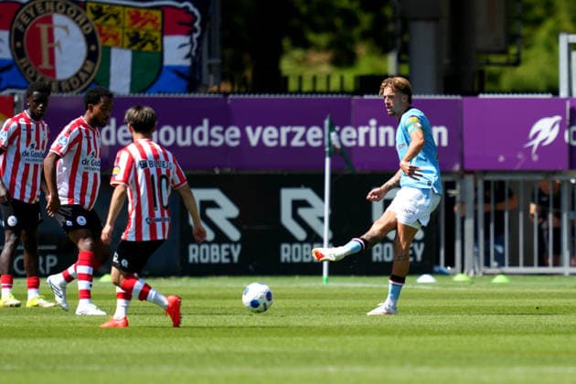 Eredivisie: Sparta Rotterdam v Feyenoord Rotterdam Rotterdam - Luciano Valente of Feyenoord Rotterdam during the first competition round of the 2026 2027 Eredivisie season. The match is set between Sparta Rotterdam and Feyenoord Rotterdam at Het Kasteel on 9 August 2026 in Rotterdam, The Netherlands. (Hero Images Danny de Groot) Copyright: xDannyxdexGrootx