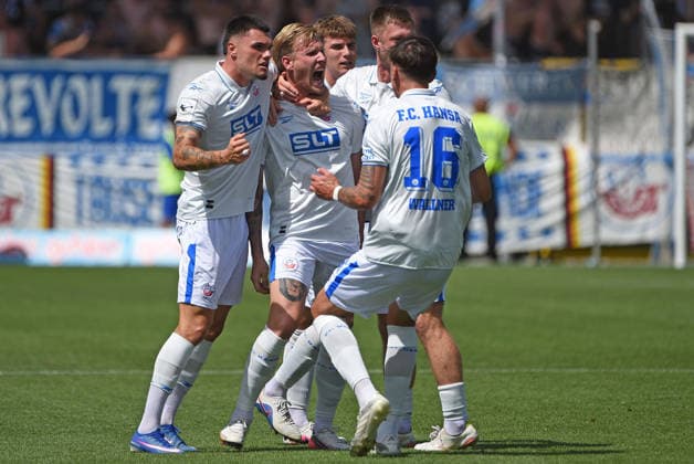 09.08.2026, xhbx, Fussball 3.Liga, TSG 1899 Hoffenheim U23 - Hansa Rostock v.l. Torjubel, Goal celebration, celebrate the goal 0:1 durch Andreas Voglsammer (Hansa Rostock) (DFL DFB REGULATIONS PROHIBIT ANY USE OF PHOTOGRAPHS as IMAGE SEQUENCES and or QUASI-VIDEO) Hoffenheim *** August 9, 2026, xhbx, Soccer 3rd Division, TSG 1899 Hoffenheim U23 vs. Hansa Rostock – Goal celebration, Goal celebration, celebrating the goal 0–1 by Andreas Voglsammer, Hansa Rostock. DFL and DFB regulations prohibit any use of photographs as image sequences and or quasi-video. Hoffenheim