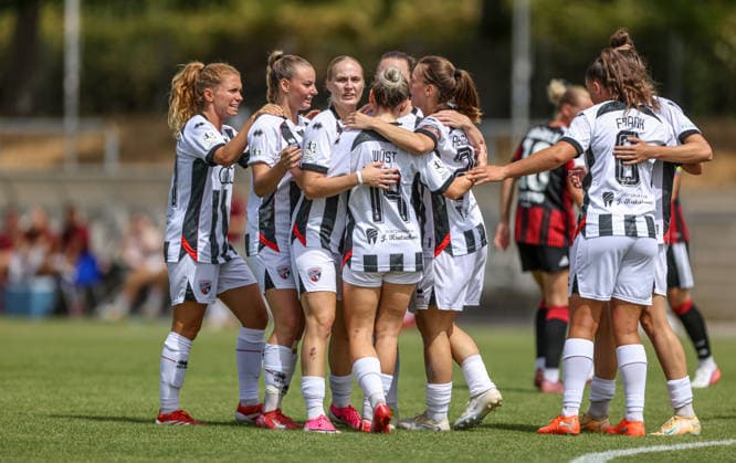 GER, Frankfurt, Eintracht Frankfurt II vs FC Ingolstadt, DFB, 2. Bundesliga, Fussball, Spielzeit 2026 2027, Stadion am Brentanobad, 2. Spieltag im Bild: Carina Wüst (FC Ingolstadt Frauen 14) erzielt den ersten Treffer und das 0:1, Tor, Jubel und Freude, Emotionen DFB DFL REGULATIONS PROHIBIT ANY USE OF PHOTOGRAPHS AS IMAGE SEQUENCES AND OR QUASI-VIDEO, 09.08.2026 *** GER, Frankfurt, Eintracht Frankfurt II vs. FC Ingolstadt, DFB, 2. Bundesliga, Soccer, 2026–2027 Season, Stadion am Brentanobad, Matchday 2 in pictures: Carina Wüst of FC Ingolstadt Women’s U-14 scores the first goal, making it 0–1, goal, Celebration and joy, emotions. DFB and DFL regulations prohibit any use of photographs as image sequences and or quasi-video. August 9, 2026 Copyright: HMBxMedia HendrikxHamelau