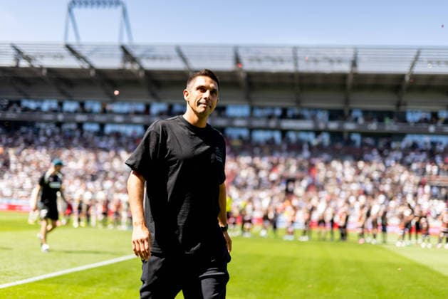 Hamburg, 9. August 2026 - Fußball, 2. Bundesliga 2026 27, FC St. Pauli - SpVgg Greuther Fürth: Marcel Rapp (FC St. Pauli, Trainer) DFL REGULATIONS PROHIBIT ANY USE OF PHOTOGRAPHS AS IMAGE SEQUENCES AND OR QUASI-VIDEO. *** Hamburg, August 9, 2026 Soccer, 2026–27 2. Bundesliga, FC St. Pauli vs. SpVgg Greuther Fürth, Marcel Rapp, FC St. Pauli Coach. DFL regulations prohibit any use of photographs as image sequences and or quasi-video.