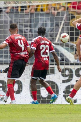 Mohamed Ali Zoma (1. FC Nürnberg) m. Goal scored, erzielt das Tor 2:0, zum celebrate the goal im 2. Bundesliga-Spiel zwischen dem 1. FC Nürnberg und Dynamo Dresden im Max-Morlock-Stadion, Nürnberg, Deutschland, am 9. August 2026. in action during the 2nd Bundesliga match between 1. FC Nuremberg and Dynamo Dresden at the Max-Morlock Stadium, Nuremberg, Germany, on August 9, 2026. DFB DFL REGULATIONS PROHIBIT ANY USE OF PHOTOGRAPHS AS IMAGE SEQUENCES AND OR QUASI-VIDEO, *** Mohamed Ali Zoma of 1. FC Nuremberg scores a goal, making the score 2–0, and celebrates the goal during the 2. Bundesliga match between 1. FC Nuremberg and Dynamo Dresden at the Max Morlock Stadium, Nuremberg, Germany, on August 9, 2026, in action during the 2nd Bundesliga match between 1 FC Nuremberg and Dynamo Dresden at the Max Morlock Stadium, Nuremberg, Germany, on August 9, 2026 DFB and DFL regulations prohibit any use of photographs as image sequences and or quasi-video, Copyright: HMBxMedia xHeikoxBecker