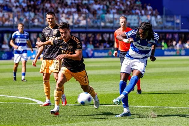 ZWOLLE , 09-08-2026 , MAC3park stadion , season 2026 2027 , Dutch Eredivisie football , match between PEC Zwolle and Ajax , picture shows PEC Zwolle player Ibrahim Cissoko shoots PEC - Ajax  x205580454x Copyright: