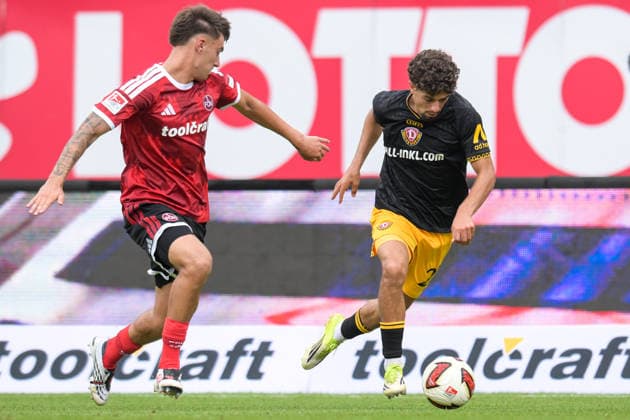 Fußball, 2. Bundesliga, 20260809, 1. FC Nürnberg - SG Dynamo Dresden. Im Bild v.l. Javier FERNANDEZ (Nürnberg, 8), Ben BOBZIEN (Dresden, 20). Nürnberg Max-Morlock-Stadion Bayern Deutschland *** Soccer, 2. Bundesliga, 20260809, 1. FC Nürnberg vs. SG Dynamo Dresden. Pictured, from left: Javier FERNANDEZ (Nürnberg, 8), Ben BOBZIEN (Dresden, 20). Max Morlock Stadium, Nuremberg, Bavaria, Germany Copyright: Passion2Press MarkusxFischerx