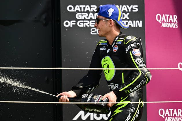 motor racing, Motorsport Moto GP Qatar Airways Grand Prix of Great Britain Superfile Trackhouse MotoGP Team rider Raul Fernandez (25) sprays Prosecco during the Moto GP Qatar Airways Grand Prix of Great Britain at Silverstone, Towcester, UK on 9 August 2026. Towcester Silverstone Northamptonshire UK Editorial use only , Copyright: xDennisxGoodwinx PSI-24671-0035