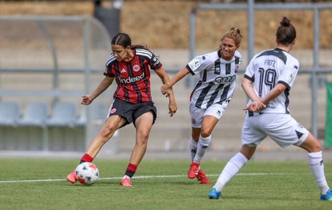 GER, Frankfurt, Eintracht Frankfurt II vs FC Ingolstadt, DFB, 2. Bundesliga, Fussball, Spielzeit 2026 2027, Stadion am Brentanobad, 2. Spieltag im Bild v.l.: Anni Kuhl (Eintracht Frankfurt II 14), Leonie Haberäcker (FC Ingolstadt 04 27) DFB DFL REGULATIONS PROHIBIT ANY USE OF PHOTOGRAPHS AS IMAGE SEQUENCES AND OR QUASI-VIDEO, 09.08.2026 *** GER, Frankfurt, Eintracht Frankfurt II vs. FC Ingolstadt, DFB, 2. Bundesliga, Soccer, 2026–2027 Season, Stadion am Brentanobad, Matchday 2 (Photo, from left: Anni Kuhl, Eintracht Frankfurt II, 14), Leonie Haberäcker, FC Ingolstadt 04, 27. DFB DFL regulations prohibit any use of photographs as image sequences and or quasi-video. August 9, 2026 Copyright: HMBxMedia HendrikxHamelau