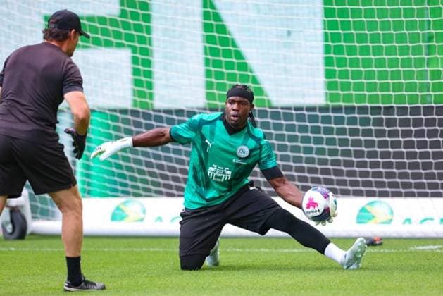 9. August 2026, Fussball, Brack Super League 2026 27, Runde 3, FC St. Gallen 1879 gegen FC Luzern, Berit Sitterstadion, St. Gallen, Schweiz Lawrence Ati-Zigi (1, FC St. Gallen 1879) beim Aufwärmen Photo: Urs Ottiger *** August 9, 2026, Soccer, Brack Super League 2026–27, Round 3, FC St. Gallen 1879 vs. FC Lucerne, Berit Sitter Stadium, St. Gallen, Switzerland; Lawrence Ati Zigi 1, FC St. Gallen 1879 warming up; Photo by Urs Ottiger