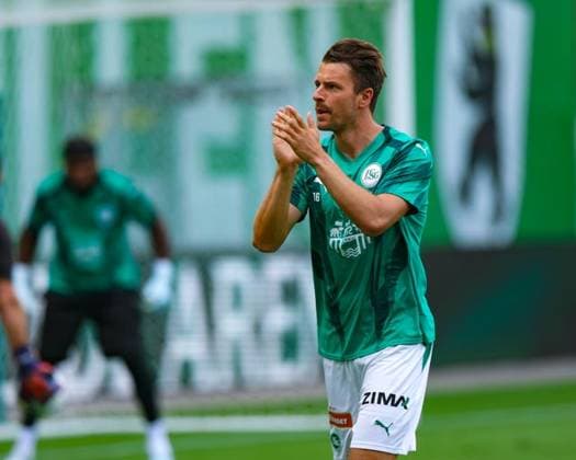 9. August 2026, Fussball, Brack Super League 2026 27, Runde 3, FC St. Gallen 1879 gegen FC Luzern, Berit Sitterstadion, St. Gallen, Schweiz Lukas Görtler (16, FC St. Gallen 1879) beim Aufwärmen Photo: Urs Ottiger *** August 9, 2026, Soccer, Brack Super League 2026–27, Round 3, FC St. Gallen 1879 vs. FC Lucerne, Berit Sitter Stadium, St. Gallen, Switzerland. Lukas Görtler, 16, of FC St. Gallen 1879 warming up. Photo by Urs Ottiger