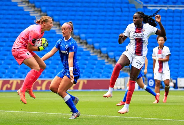 Brighton and Hove Albion Women v Paris Saint-Germain Women Pre-Season Friendly Melina Loeck of Brighton and Hove Albion Women gets the ball during the Pre-Season Friendly match at the American Express Stadium, Brighton and Hove 09 08 2026 UK Newspapers OUT Copyright: xNeilxHolmesx FIL-23742-0021