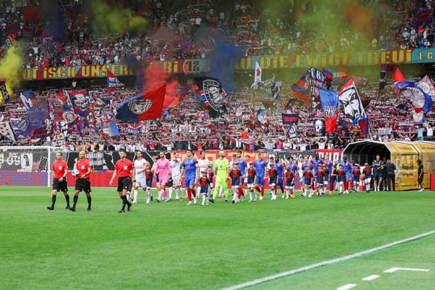 FC Thun und FC Basel vor Spielbeginn , Schweiz, Fussball, Super League, 3.Spieltag, 2026 2027, FC Basel 1893 vs. FC Thun, 09.08.2026, Basel Sankt Jakob Park Schweiz *** FC Thun and FC Basel before kickoff, Switzerland, soccer, Super League, Matchday 3, 2026–2027, FC Basel 1893 vs. FC Thun, August 9, 2026, St. Jakob Park, Basel, Switzerland Copyright: xGrantxHubbsx