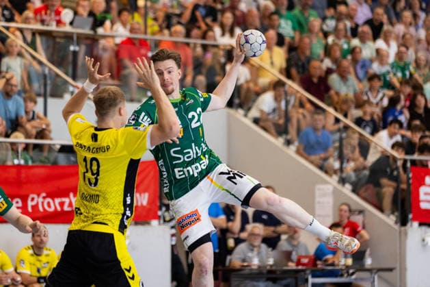 Erik PERSSON (FRISCH AUF! Goeppingen, 22) erzielt ein Tor, Aktion, Torwurf GER, FRISCH AUF! Goeppingen vs. TVB Stuttgart, Handball, Vorbereitung, Turnier, S-Cup Altensteig, Finale, Spielzeit 2026 2027, 09.08.2026, GER, FRISCH AUF! Goeppingen vs. TVB Stuttgart, Handball, Vorbereitung, Turnier, S-Cup Altensteig, Finale, Spielzeit 2026 2027, 09.08.2026, Altensteig *** Erik PERSSON, FRISCH AUF Goeppingen, No. 22, scores a goal, play, shot on goal, GER, FRISCH AUF Goeppingen vs. TVB Stuttgart, handball, preseason, tournament, S Cup Altensteig, final, 2026–2027 season, August 9, 2026, GER, FRISCH AUF Goeppingen vs. TVB Stuttgart, handball, preseason, tournament, S Cup Altensteig, final, 2026–2027 season, August 9, 2026, Altensteig Copyright: xEibnerxPressefoto OliverxSchmidtx EP_OST