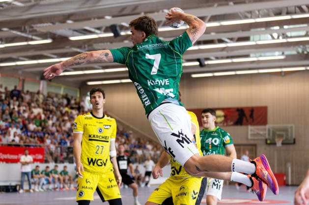 Victor KLOEVE (FRISCH AUF! Goeppingen, 07) erzielt ein Tor, Aktion, Torwurf GER, FRISCH AUF! Goeppingen vs. TVB Stuttgart, Handball, Vorbereitung, Turnier, S-Cup Altensteig, Finale, Spielzeit 2026 2027, 09.08.2026, GER, FRISCH AUF! Goeppingen vs. TVB Stuttgart, Handball, Vorbereitung, Turnier, S-Cup Altensteig, Finale, Spielzeit 2026 2027, 09.08.2026, Altensteig *** Victor KLOEVE FRISCH AUF Goeppingen, 07 scores a goal, play, shot on goal GER, FRISCH AUF Goeppingen vs. TVB Stuttgart, handball, preseason, tournament, S Cup Altensteig, final, 2026–2027 season, August 9, 2026, GER, FRISCH AUF Goeppingen vs. TVB Stuttgart, handball, preseason, tournament, S Cup Altensteig, final, 2026–2027 season, August 9, 2026, Altensteig Copyright: xEibnerxPressefoto OliverxSchmidtx EP_OST