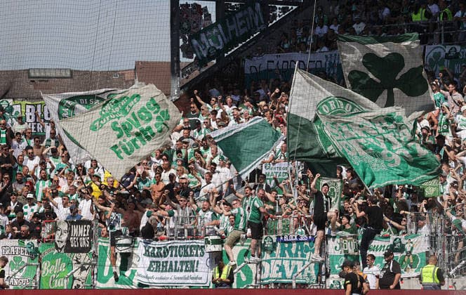Fuerther Fans Fussball, 2.Liga, Saison 2026-2027 Herren, FC St.Pauli gegen Greuther Fuerth, 1-1 DFL REGULATIONS PROHIBIT ANY USE OF PHOTOGRAPHS AS IMAGE SEQUENCES AND OR QUASI-VIDEO. *** Greuther Fans Soccer, 2nd Division, 2026–2027 Men s Season, FC St. Pauli vs. Greuther Fürth, 1–1. DFL regulations prohibit any use of photographs as image sequences and or quasi-video.