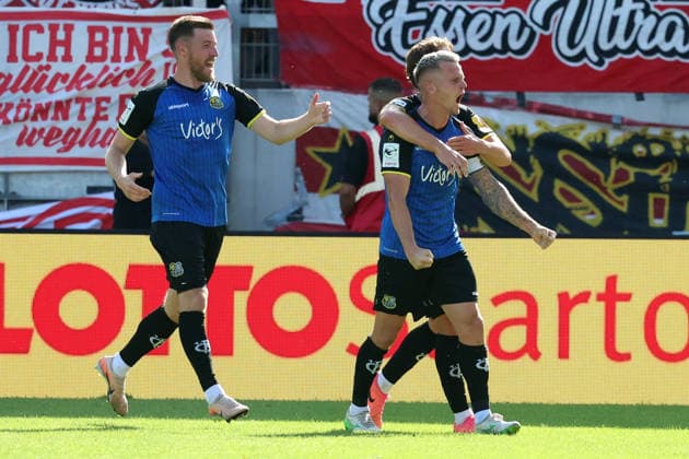 09.08.2026, xrekx, Fussball 3.Liga, 1.FC Saarbruecken - Rot-Weiss Essen v.l. Torjubel nach dem Tor zum celebrating the goal celebrate 2:2 durch Christian Kuehlwetter (1. FC Saarbruecken) mit Florian Pick (1. FC Saarbruecken) (DFL DFB REGULATIONS PROHIBIT ANY USE OF PHOTOGRAPHS as IMAGE SEQUENCES and or QUASI-VIDEO) Saarbruecken *** August 9, 2026, xrekx, Soccer 3rd Division, 1 FC Saarbrücken vs. Rot-Weiss Essen: Goal celebration after Christian Kuehlwetter scored the 2-2 goal. 1 FC Saarbrücken with Florian Pick. 1 FC Saarbrücken. DFL and DFB regulations prohibit any use of photographs as image material.QUENCES and or QUASI-VIDEO Saarbruecken