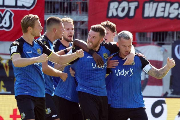 09.08.2026, xrekx, Fussball 3.Liga, 1.FC Saarbruecken - Rot-Weiss Essen v.l. Torjubel nach dem Tor zum celebrating the goal celebrate 2:2 durch Christian Kuehlwetter (1. FC Saarbruecken) mit Florian Pick (1. FC Saarbruecken) (DFL DFB REGULATIONS PROHIBIT ANY USE OF PHOTOGRAPHS as IMAGE SEQUENCES and or QUASI-VIDEO) Saarbruecken *** August 9, 2026, xrekx, Soccer 3rd Division, 1 FC Saarbrücken vs. Rot-Weiss Essen: Goal celebration after Christian Kuehlwetter scored the 2-2 goal. 1 FC Saarbrücken with Florian Pick. 1 FC Saarbrücken. DFL and DFB regulations prohibit any use of photographs as image material.QUENCES and or QUASI-VIDEO Saarbruecken