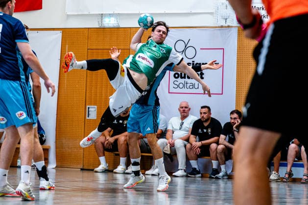 09.08.2026, xdobgx, Handball Heide-Cup 2026, TSV Hannover-Burgdorf - Handball Club Hamburg v.l. Leif Tissier (TSV Hannover-Burgdorf, 7) beim Wurf, in action, throwing Schneverdingen *** August 9, 2026, xdobgx, 2026 Heide Cup Handball Tournament, TSV Hannover Burgdorf vs. Handball Club Hamburg, Leif Tissier of TSV Hannover Burgdorf, taking a shot, in action, shooting at Schneverdingen