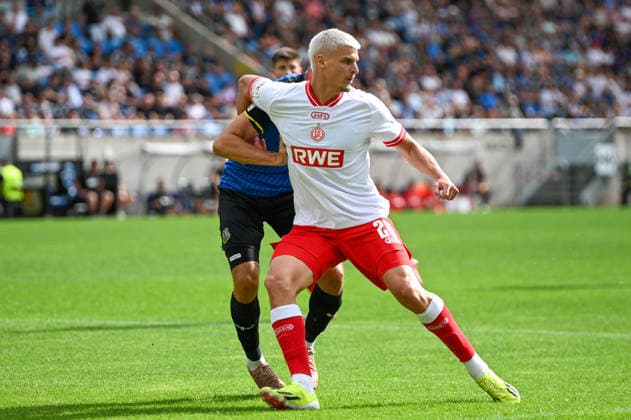 Marek Janssen 1. FC Saarbrücken - Rot-Weiss Essen 09.08.2026 Marek Janssen (20, RWE) 1. FC Saarbrücken gegen Rot-Weiss Essen im Ludwigsparkstadion (Saarbrücken) am 9. August 2026. 1. Spieltag der 3. Liga, Saison 2026 2027 *** Marek Janssen 1 FC Saarbrücken Rot Weiss Essen August 9, 2026 Marek Janssen 20, RWE 1 FC Saarbrücken vs. Rot Weiss Essen at Ludwigsparkstadion in Saarbrücken on August 9, 2026—Matchday 1 of the 3. Liga, 2026–2027 season