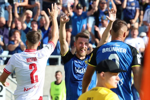 09.08.2026, xrekx, Fussball 3.Liga, 1.FC Saarbruecken - Rot-Weiss Essen v.l. Torjubel nach dem Tor zum celebrating the goal celebrate 3:2 durch Kai Bruenker (1. FC Saarbruecken) mit Christian Kuehlwetter (1. FC Saarbruecken) (DFL DFB REGULATIONS PROHIBIT ANY USE OF PHOTOGRAPHS as IMAGE SEQUENCES and or QUASI-VIDEO) Saarbruecken *** August 9, 2026, xrekx, Soccer 3rd Division, 1 FC Saarbrücken vs. Rot-Weiss Essen: Goal celebration after Kai Bruenker scored the 3-2 goal; 1 FC Saarbrücken with Christian Kuehlwetter; 1 FC Saarbrücken. DFL and DFB regulations prohibit any use of photographs as IMASEQUENCES and or QUASI-VIDEO Saarbruecken