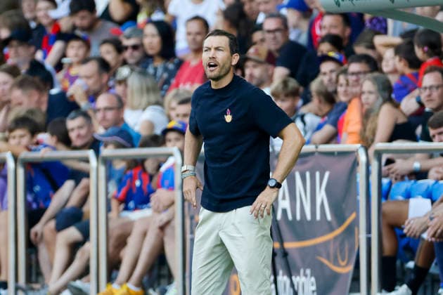 Stephan Lichtsteiner (FC Basel, Trainer) , Schweiz, Fussball, Super League, 3.Spieltag, 2026 2027, FC Basel 1893 vs. FC Thun, 09.08.2026, Basel Sankt Jakob Park Schweiz *** Stephan Lichtsteiner, FC Basel, Coach, Switzerland, Soccer, Super League, Matchday 3, 2026–2027, FC Basel 1893 vs. FC Thun, August 9, 2026, Basel, St. Jakob Park, Switzerland Copyright: xGrantxHubbsx
