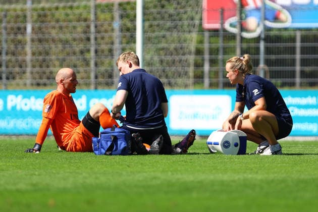 22 Tobias Duffner (Bremer SV) musste verletzt ausgewechselt werden. Fußball I Herren I Regionalliga Nord I Saison 2026-2027 I 2. Spieltag I FC St. Pauli U23 - Bremer SV I 09.08.2026 I Edmund-Plambeck-Stadion *** 22 Tobias Duffner of Bremer SV had to be substituted due to injury Soccer I Men s I Regionalliga Nord I 2026–2027 Season I Matchday 2 I FC St. Pauli U23 vs. Bremer SV I August 9, 2026 I Edmund Plambeck Stadium