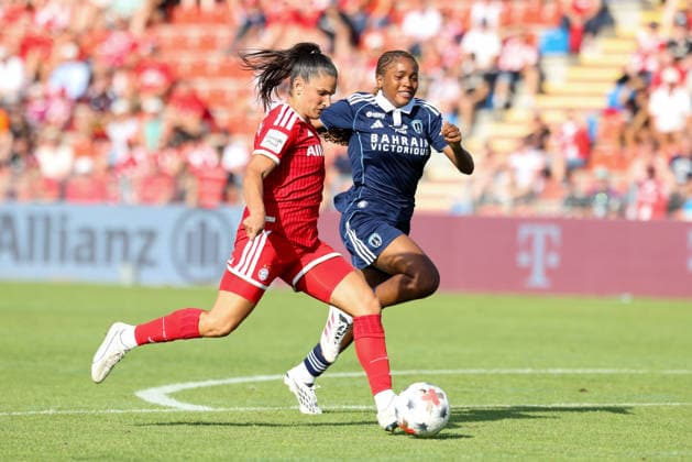 Jovana Damnjanovic (FC Bayern Muenchen, 09) mit Ball, GER, FC Bayern Muenchen vs. Paris FC, Fussball, Testspiel, Saison 2026 2027, 09.08.2026, GER, FC Bayern Muenchen vs. Paris FC, Fussball, Testspiel, Saison 2026 2027, 09.08.2026 Unterhaching *** Jovana Damnjanovic, FC Bayern Munich, No. 09 with the ball, GER, FC Bayern Munich vs. Paris FC, soccer, friendly match, 2026–2027 season, August 9, 2026, GER, FC Bayern Munich vs. Paris FC, soccer, friendly match, 2026–2027 season, August 9, 2026, Unterhaching Copyright: xEibner-Pressefoto JennixMaulx EP_JML