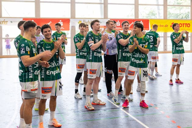 Die Spieler von FRISCH AUF! freuen sich ueber den Turniersieg, Jubel, Freude, Leidenschaft, Erfolg, Emotion, Begeisterung, positive Emotionen GER, FRISCH AUF! Goeppingen vs. TVB Stuttgart, Handball, Vorbereitung, Turnier, S-Cup Altensteig, Finale, Spielzeit 2026 2027, 09.08.2026, GER, FRISCH AUF! Goeppingen vs. TVB Stuttgart, Handball, Vorbereitung, Turnier, S-Cup Altensteig, Finale, Spielzeit 2026 2027, 09.08.2026, Altensteig *** The FRISCH AUF players are celebrating their tournament victory, Jubilation, joy, passion, success, emotion, enthusiasm, positive emotions GER, FRISCH AUF Goeppingen vs. TVB Stuttgart, handball, preseason, tournament, S Cup Altensteig, final, 2026–2027 season, August 9, 2026, GER, FRISCH AUF Göppingen vs. TVB Stuttgart, handball, preseason, tournament, S Cup Altensteig, final, 2026–2027 season, August 9, 2026, Altensteig Copyright: xEibnerxPressefoto OliverxSchmidtx EP_OST