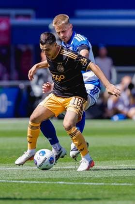 ZWOLLE , 09-08-2026 , MAC3park stadion , season 2026 2027 , Dutch Eredivisie football , match between PEC Zwolle and Ajax , picture shows Ajax player Oscar Gloukh, PEC Zwolle player Simon Graves PEC - Ajax  x205587338x Copyright: