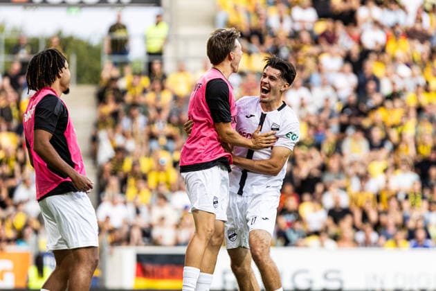 3.Liga: Alemannia Aachen - SC Verl; 09.08.2026 SC Verl bejubelt das Tor, 0:1 durch Felix Vogler (SC Verl, 27) 3.Liga: Alemannia Aachen - SC Verl; Tivoli, Aachen; 09.08.2026 DFB regulations prohibit any use of photographs as image sequences and or quasi video. *** 3rd Division: Alemannia Aachen vs. SC Verl, August 9, 2026. SC Verl celebrates the goal—0–1 by Felix Vogler (SC Verl), 27 3rd Division Alemannia Aachen vs. SC Verl, Tivoli, Aachen, August 9, 2026. DFB regulations prohibit any use of photographs as image sequences and or quasi-video. Copyright: xBEAUTIFULxSPORTS Buriakovx