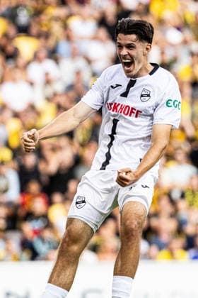 3.Liga: Alemannia Aachen - SC Verl; 09.08.2026 SC Verl bejubelt das Tor, 0:1 durch Felix Vogler (SC Verl, 27) 3.Liga: Alemannia Aachen - SC Verl; Tivoli, Aachen; 09.08.2026 DFB regulations prohibit any use of photographs as image sequences and or quasi video. *** 3rd Division: Alemannia Aachen vs. SC Verl, August 9, 2026. SC Verl celebrates the goal—0–1 by Felix Vogler (SC Verl), 27 3rd Division Alemannia Aachen vs. SC Verl, Tivoli, Aachen, August 9, 2026. DFB regulations prohibit any use of photographs as image sequences and or quasi-video. Copyright: xBEAUTIFULxSPORTS Buriakovx