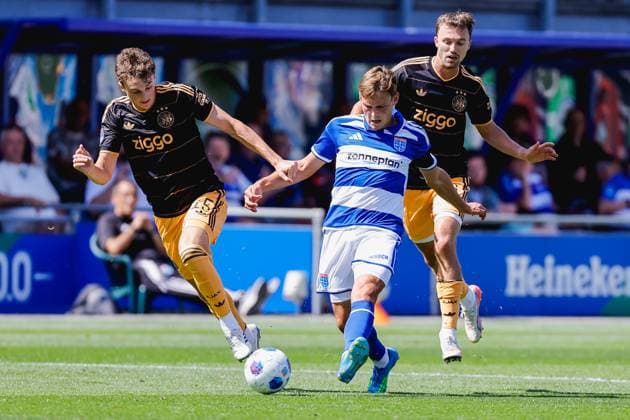 ZWOLLE , 09-08-2026 , MAC3park stadion , season 2026 2027 , Dutch Eredivisie football , match between PEC Zwolle and Ajax , picture shows Ajax player Youri Baas, PEC Zwolle player Thijs Oosting, Ajax player Youri Regeer PEC - Ajax  x205588448x Copyright: