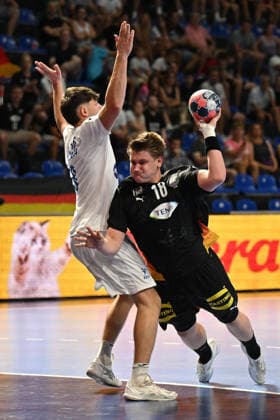 GERMANY vs SLOVENIA MALTE MARTIN ELZE handball U18 Gernany national team, Nationalteam vs Slovenia during EHF U18 European Championship, EM, Europameisterschaft final match at Aleksandar Nikolic Pionir hall, Belgrade 09.08.2026 Foto: HANDBALL, SERBIA, EHF EUROPEAN U18 CHAMPIONSHIP, GERMANY, SLOVENIA Belgrade Aleksandar Nikolic Pionir arena Serbia Copyright: xMarkoxMetlasx xMNxPressx
