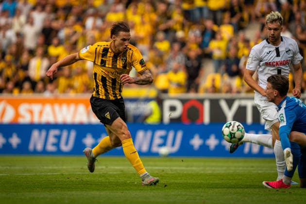 Schuss von Daniel Starodid (Alemannia Aachen, 09) Alemannia Aachen vs. SC Verl, Fussball, 3. Liga, 1. Spieltag, Saison 2026 2027, 09.08.2026 DFB REGULATIONS PROHIBIT ANY USE OF PHOTOGRAPHS AS IMAGE SEQUENCES AND OR QUASI-VIDEO Alemannia Aachen vs. SC Verl, Fussball, 3. Liga, 1. Spieltag, Saison 2026 2027, 09.08.2026 Aachen *** Shot by Daniel Starodid, Alemannia Aachen, 09 Alemannia Aachen vs. SC Verl, Soccer, 3rd Division, Matchday 1, 2026–2027 Season, August 9, 2026 DFB regulations prohibit any use of photographs as image sequences and or quasi-video Alemannia Aachen vs. SC Verl, soccer, 3. Liga, Matchday 1, 2026–2027 season, August 9, 2026, Aachen Copyright: xEibner-Pressefoto J.xDerondeaux EP_JDU