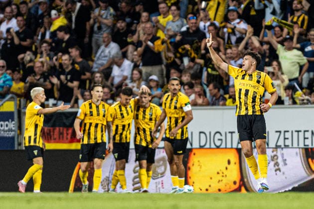 3.Liga: Alemannia Aachen - SC Verl; 09.08.2026 Alemannia Aachen bejubelt das Tor, 1:1 durch Faton Ademi (Alemannia Aachen, 36) 3.Liga: Alemannia Aachen - SC Verl; Tivoli, Aachen; 09.08.2026 DFB regulations prohibit any use of photographs as image sequences and or quasi video. *** 3rd Division: Alemannia Aachen vs. SC Verl, August 9, 2026. Alemannia Aachen celebrates the goal, 1–1 by Faton Ademi, Alemannia Aachen, 36 3rd Division: Alemannia Aachen vs. SC Verl at Tivoli, Aachen, August 9, 2026. DFB regulations prohibit any use of photographs as image sequences and or quasi-video. Copyright: xBEAUTIFULxSPORTS Buriakovx