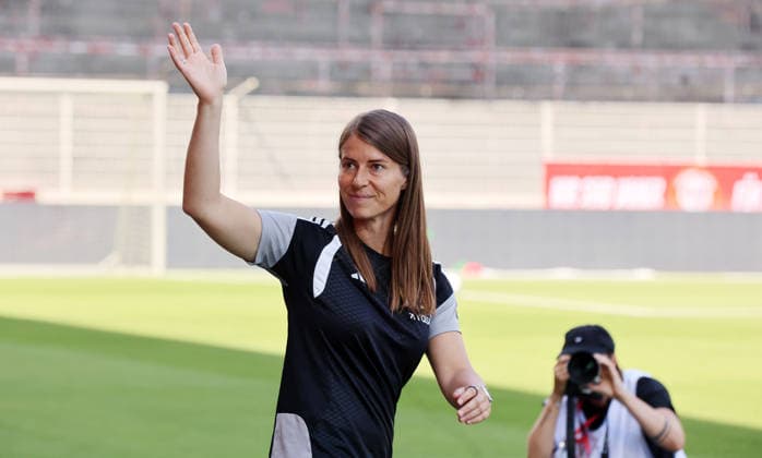 Trainerin Marie Louise Eta bei der Mannschaftsvorstellung im Stadion an der Alten Försterei AF Sportstätte Fußball Fussball Testspiel Frauen Damen Bundesliga Saison 2026 2027 09.08.2026 1.FC Union Berlin FCU vs Inter Mailand DFL regulations prohibit any use of photographs as image sequences and or quasi-video *** Coach Marie Louise Eta at the team presentation at the Alte Försterei Stadium AF Sports Facility Sports Soccer Women s Bundesliga Season 2026–2027 September 8, 2026 1. FC Union Berlin (FCU) vs. Inter Milan DFL regulations prohibit any use of photographs as image sequences and or quasi-video