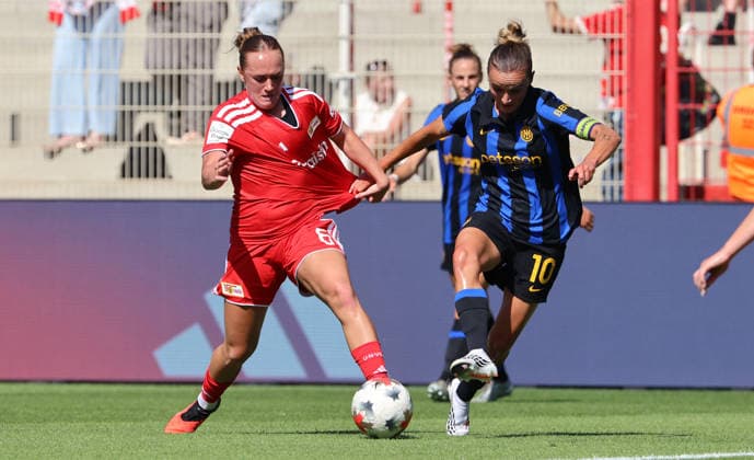 Lisanne Gräwe am Ball , Lina Magull Zweikampf Spielszene Aktion Fußball Fussball Testspiel Frauen Damen Bundesliga Saison 2026 2027 09.08.2026 1.FC Union Berlin FCU vs Inter Mailand DFL regulations prohibit any use of photographs as image sequences and or quasi-video *** Lisanne Gräwe with the ball, Lina Magull, tackle, match scene, action, sports, soccer, women s soccer, friendly match, Women s Bundesliga, 2026–2027 season, September 8, 2026, 1. FC Union Berlin (FCU) vs. Inter Milan. DFL regulations prohibit any use of photographs as image sequences and or quasi-video.