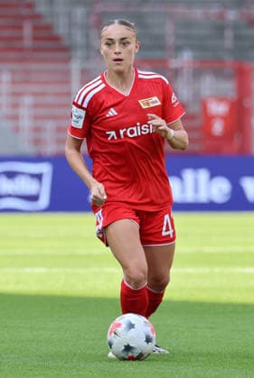 Lia Kamber am Ball Einzelbild Freisteller Aktion Fußball Fussball Testspiel Frauen Damen Bundesliga Saison 2026 2027 09.08.2026 1.FC Union Berlin FCU vs Inter Mailand DFL regulations prohibit any use of photographs as image sequences and or quasi-video *** Lia Kamber on the Ball Single Frame Cutout Action Sports Soccer Women s Bundesliga Season 2026–2027 September 8, 2026 1. FC Union Berlin (FCU) vs. Inter Milan DFL regulations prohibit any use of photographs as image sequences and or quasi-video