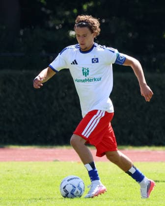 Fußball, U19, FC St. Pauli - Hamburger SV U19 DFB-Nachwuchsliga - Vorrunde Gruppe A FC St.Pauli - Hsamburger SV im Hammer Park Stadion Liam Akyildiz (HSV) *** U19 DFB Youth League Preliminary Round, Group A: FC St. Pauli vs. Hsamburger SV at Hammer Park Stadium; Liam Akyildiz (HSV)