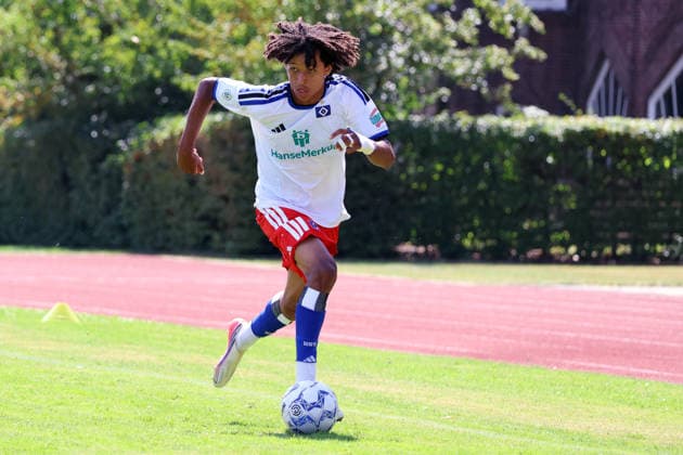 Fußball, U19, FC St. Pauli - Hamburger SV U19 DFB-Nachwuchsliga - Vorrunde Gruppe A FC St.Pauli - Hsamburger SV im Hammer Park Stadion Thierry Sedlatschek (HSV) *** U19 DFB Youth League Preliminary Round, Group A: FC St. Pauli vs. Hsamburger SV at Hammer Park Stadium; Thierry Sedlatschek (HSV)