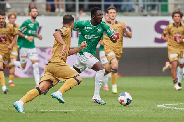 Brack Super League 2026 2027 FC St. Gallen 1879 vs. FC Luzern, St. Gallen, Schweiz St. Gallen, Schweiz, 9. August 2026. Enoch Owusu während des Brack Super League Spiels FC St. Gallen 1879 gegen FC Luzern in St. Gallen. *** Brack Super League 2026–2027: FC St. Gallen 1879 vs. FC Lucerne, St. Gallen, Switzerland St. Gallen, Switzerland, August 9, 2026 Enoch Owusu during the Brack Super League match between FC St. Gallen 1879 and FC Lucerne in St. Gallen