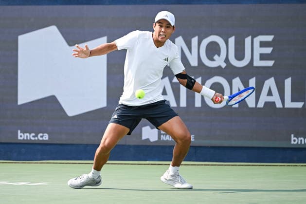 MONTREAL, QC - AUGUST 09: Learner Tien (USA) returns the ball during a fourth round match at National Bank Open on August 09, 2026 at IGA Stadium in Montreal, QC (Photo by David Kirouac Icon Sportswire) TENNIS: AUG 09 National Bank Open EDITORIAL USE ONLY Icon26080905326