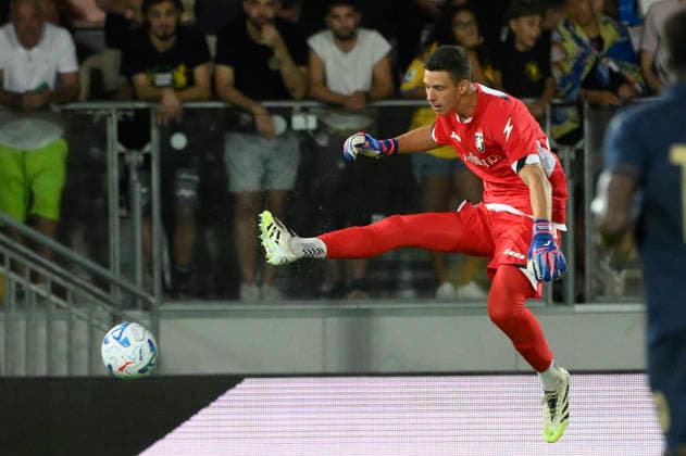 Frosinone s goalkeeper Lorenzo Palmisani during the 2026 2027 season pre-season friendly football match between Frosinone and SS Lazio at the Benito Stirpe stadium in Frosinone Italy - Sunday, August 09, 2026 - Soccer ( Photo by Fabrizio Corradetti LaPresse )  Copyright: xFabrizioxCorradetti LaPressex