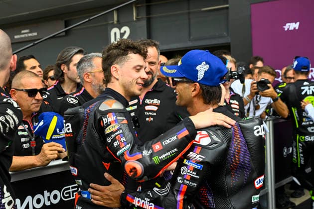 MOTO - MOTO GP - BRITISH GRAND PRIX 2026 MARTIN Jorge (spa), Aprilia Racing, Aprilia RS-GP26, portrait, congratulated by BEZZECCHI Marco (ita), Aprilia Racing, Aprilia RS-GP26 during the 2026 Qatar Airways Grand Prix of Great Britain on the Silverstone Circuit from August 7 to 9, 2026, in Silverstone, United Kingdom - SilverstoneUnited Kingdom  Copyright: xGIGIxSOLDANOx