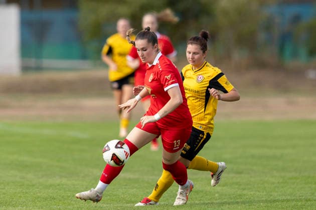KOWO Sommercup 2026; Erfurt; 09.08.2026 Emily Nüßner ( 13; 1. FFV Erfurt) gegen Annemarie Hörr ( 9; SG Dynamo Dresden) KOWO Sommercup 2026: 1. FFV Erfurt vs. SG Dynamo Dresden; Sportforum Johannesplatz Erfurt; 09.08.2026 *** KOWO Summer Cup 2026 Erfurt August 9, 2026 Emily Nüßner 13 1 FFV Erfurt vs. Annemarie Hörr 9 SG Dynamo Dresden KOWO Summer Cup 2026 1 FFV Erfurt vs. SG Dynamo Dresden Sportforum Johannesplatz Erfurt, August 9, 2026 Copyright: xBEAUTIFULxSPORTS Duehringx