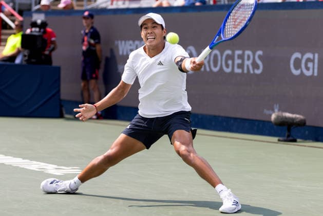 August 9, 2026, Montreal, Quebec, Canada: LEARNER TIEN (12) from USA in match forehand against Thiago Agustin Tirante from Argentina in round of 16 at Canadian Open at IGA stadium. Montreal Canada - ZUMAl189 20260809_zsp_l189_068 Copyright: xYannickxLegarex