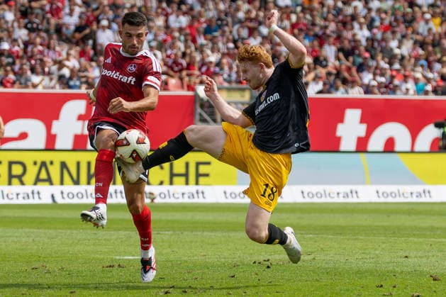 v.l.n.r.: Alexios Kalogeropoulos (1. FC Nürnberg) und Robert Wagner (Dynamo Dresden), im 2. Bundesliga-Spiel zwischen dem 1. FC Nürnberg und Dynamo Dresden im Max-Morlock-Stadion, Nürnberg, Deutschland, am 9. August 2026. in action during the 2nd Bundesliga match between 1. FC Nuremberg and Dynamo Dresden at the Max-Morlock Stadium, Nuremberg, Germany, on August 9, 2026. DFB DFL REGULATIONS PROHIBIT ANY USE OF PHOTOGRAPHS AS IMAGE SEQUENCES AND OR QUASI-VIDEO, *** From left to right: Alexios Kalogeropoulos of 1. FC Nuremberg and Robert Wagner of Dynamo Dresden, in the 2. Bundesliga match between 1. FC Nuremberg and Dynamo Dresden at the Max Morlock Stadium, Nuremberg, Germany, on August 9, 2026, in action during the 2nd Bundesliga match between 1 FC Nuremberg and Dynamo Dresden at the Max Morlock Stadium, Nuremberg, Germany, on August 9, 2026. DFB and DFL regulations prohibit any use of photographs as image sequences and or quasi-video, Copyright: HMBxMedia xHeikoxBecker