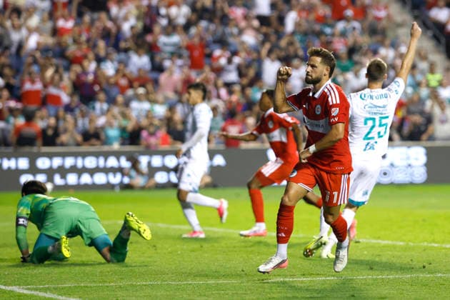 Philip Zinckernagel (r) of the Chicago Fire celebrates a goal during a Leagues Cup match between the Chicago Fire and Santos at Toyota Park in Bridgeview, USA, 09 August 2026. Leagues Cup: Chicago Fire vs Santos !ACHTUNG: NUR REDAKTIONELLE NUTZUNG!  Copyright: xKamilxKrzaczynskix AME7548 20260810-55021108752_1
